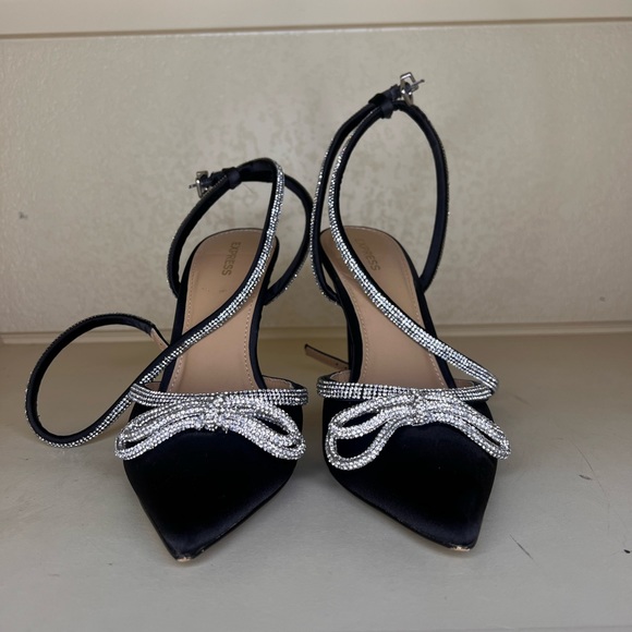 Express Satin, black heel Size 10 Beautiful detailed ankle strap w/ bow detail. - Picture 6 of 6